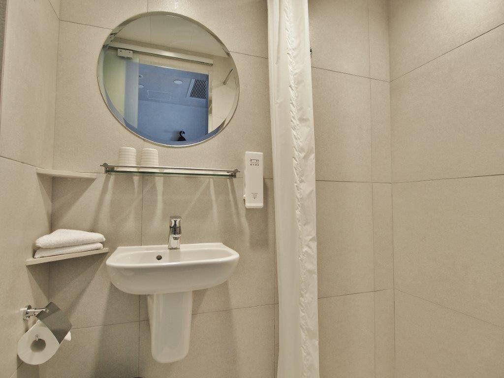Hotel Ease Mong Kok 4*