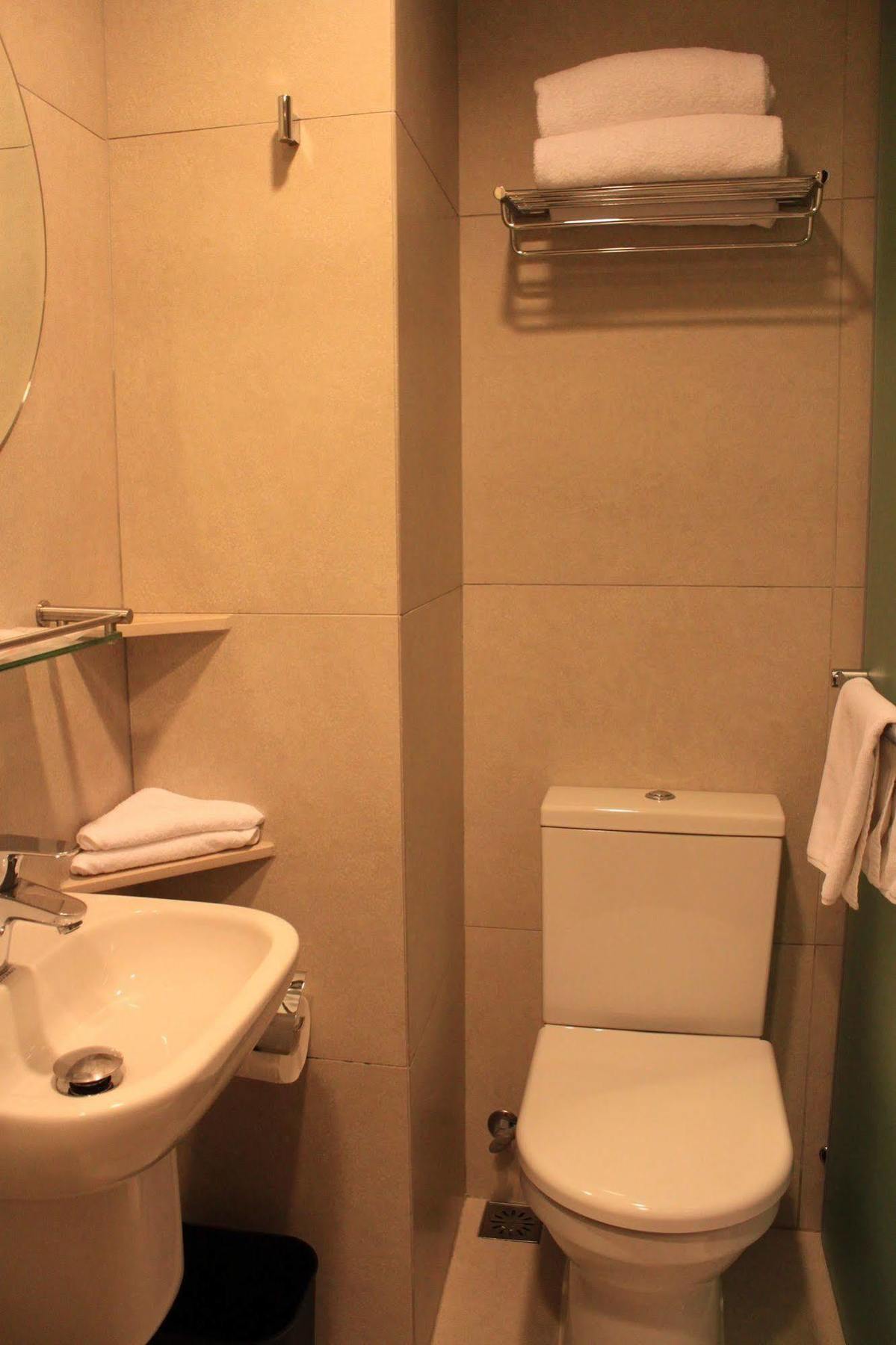 Hotel Ease Mong Kok